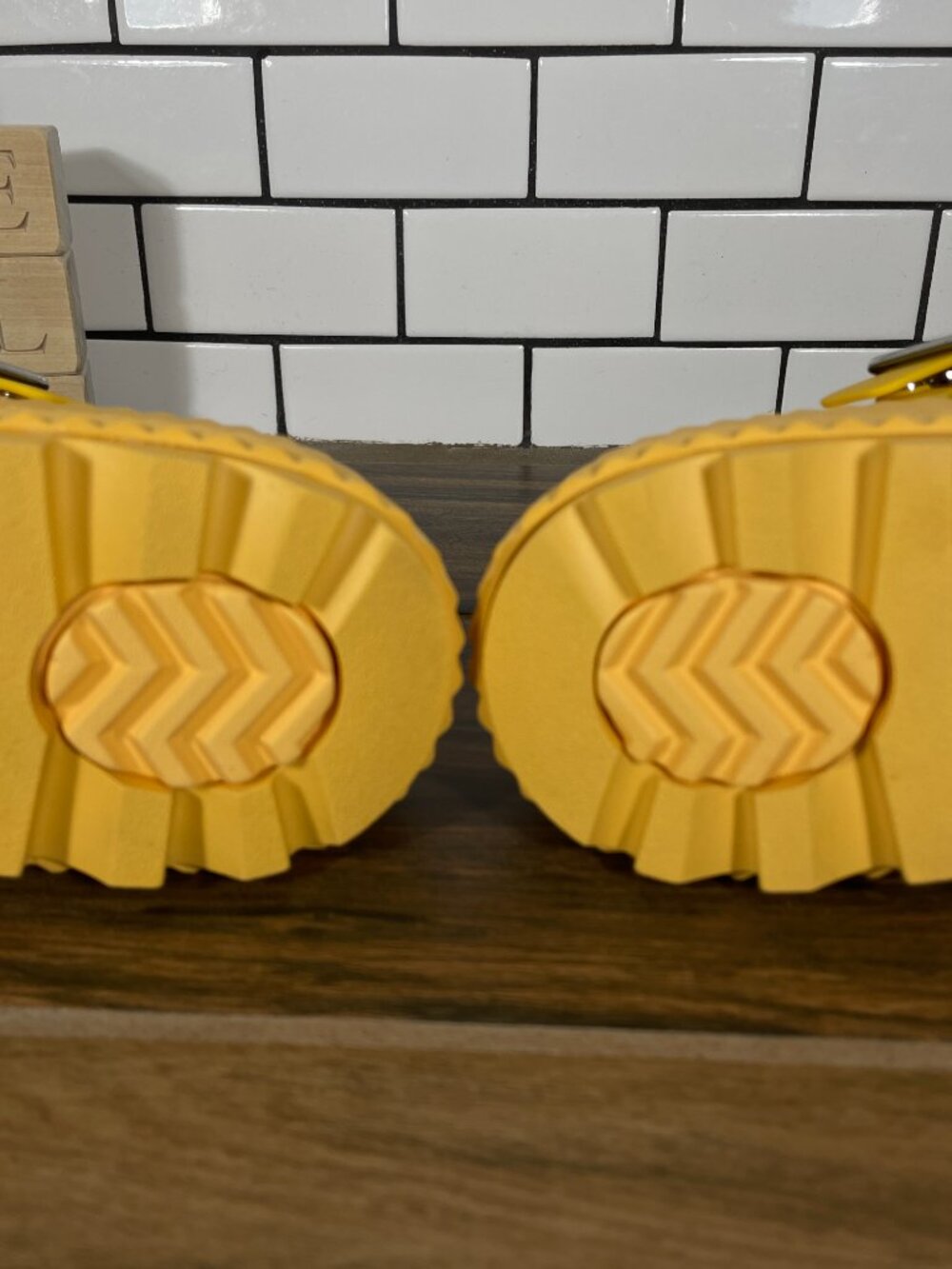 Sorel Ona Streetworks Fisherman Mid Sandal Shoes Womens Sz 9 Yellow Ray Leather - Picture 8 of 12